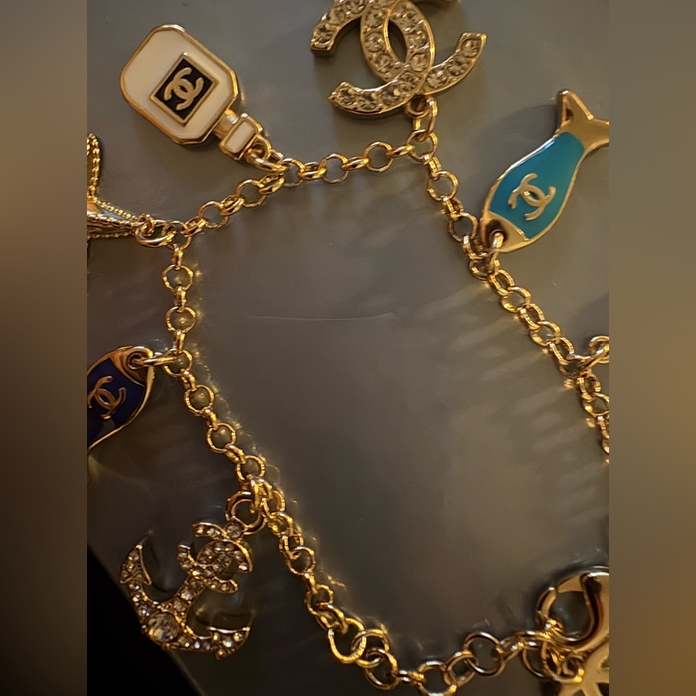 Chanel Charm Bracelet with 25C cruise collection - Picture 2 of 7